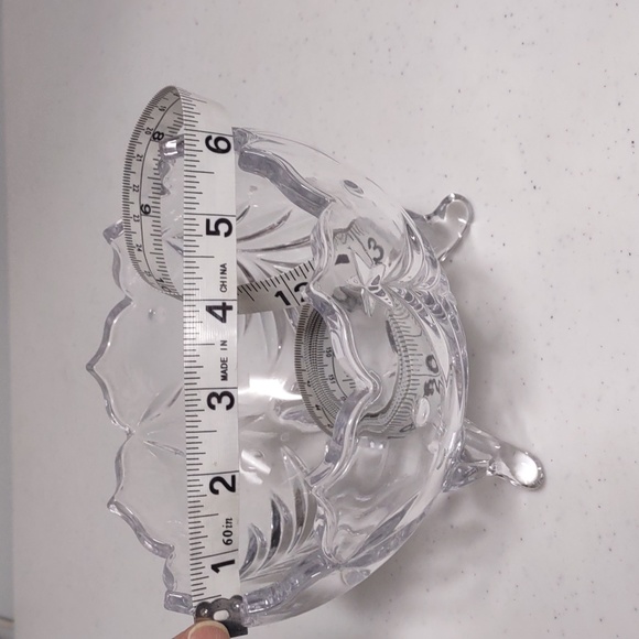 🎅 Three footed glass candy dish with Christmas tree & star motif🎄🤶 - Picture 8 of 9